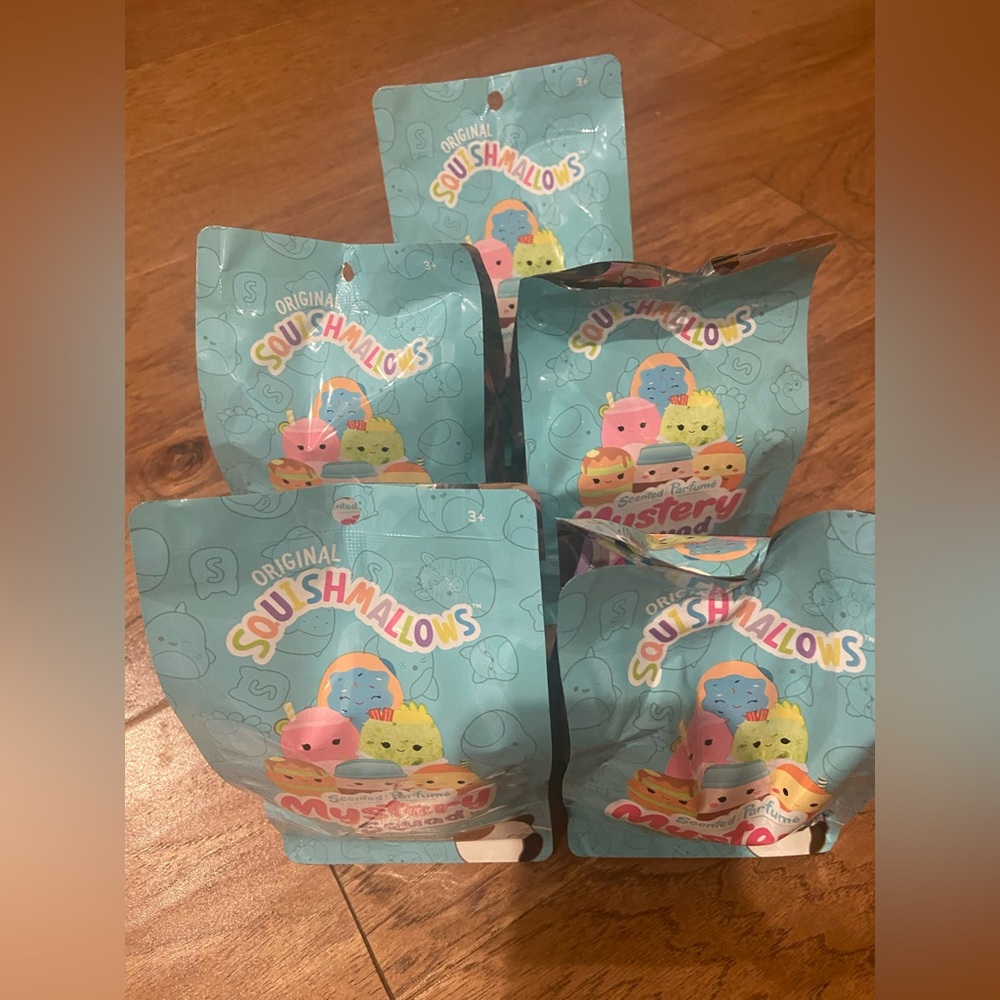 Squishmasllows Scented Mystery Squad